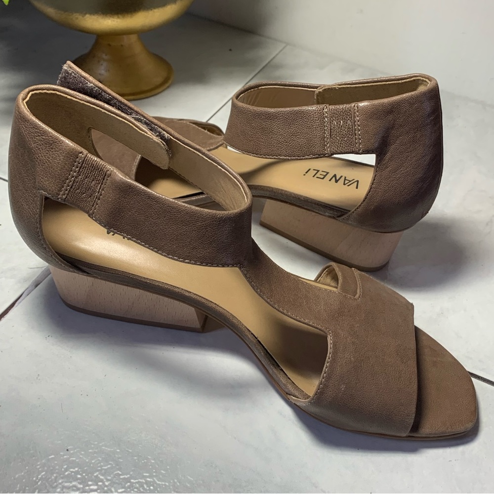 Vaneli Sandals
